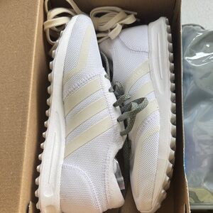Adidas White Los Angeles Shoes